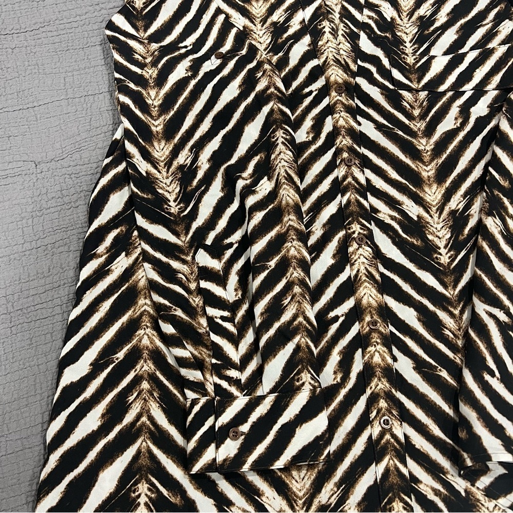 Calvin Klein Chevron Zebra Print Roll Tab Sleeve Blouse L EUC - Picture 9 of 12